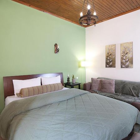 Guesthouse Alexandra Eptálofos Extérieur photo
