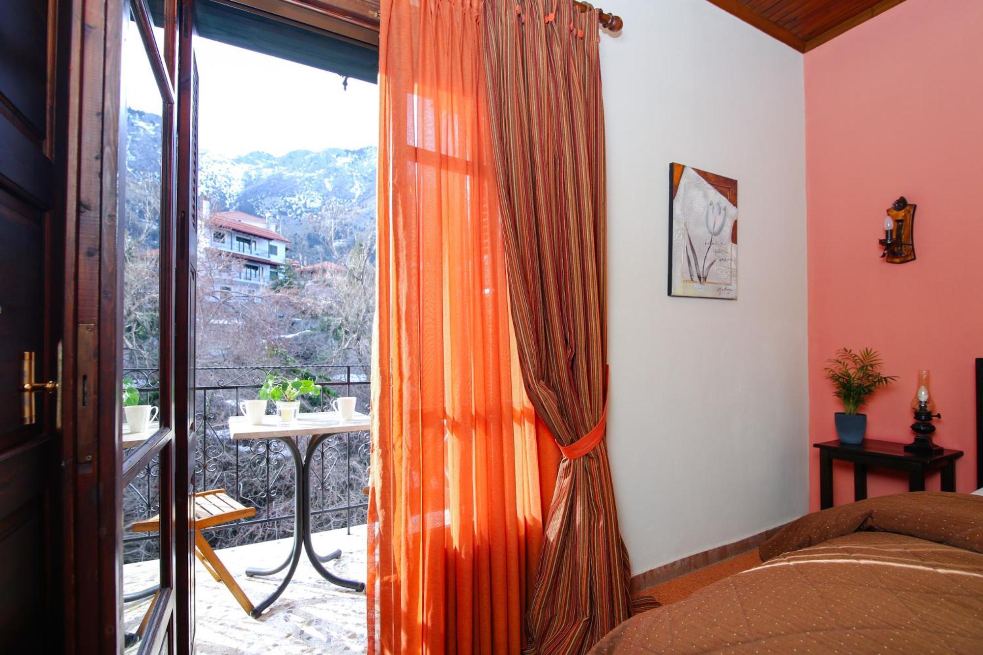 Guesthouse Alexandra Eptálofos Extérieur photo